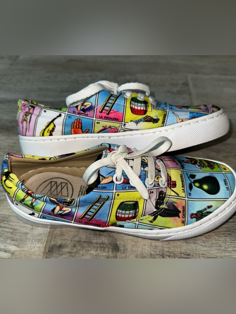 Colorful Lotería Print Lace-Up Sneakers 🌙🇲🇽 - Picture 3 of 6